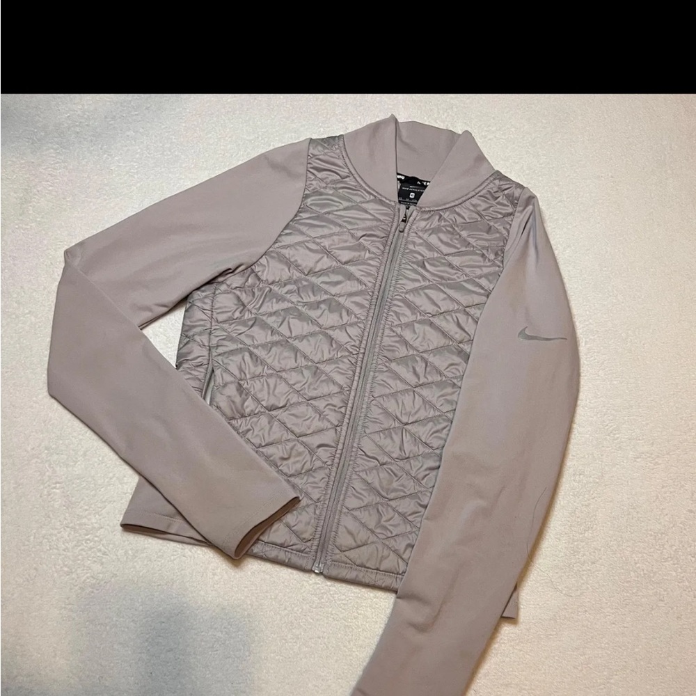 Women’s Nike AeroLayer Jacket